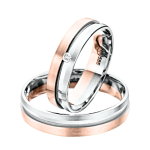 Wedding rings with a diamond 