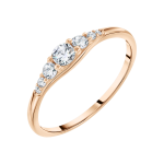 Women's ring with zirconia 