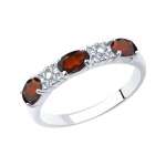 Women's ring with garnets and zirconia 