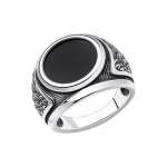 Men's ring with onyx 