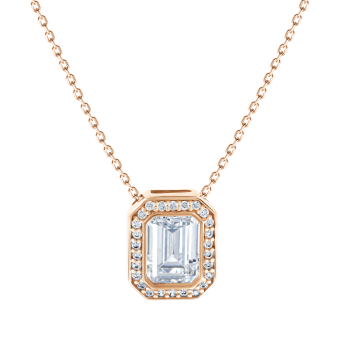 Necklace with pendant and zirconia 