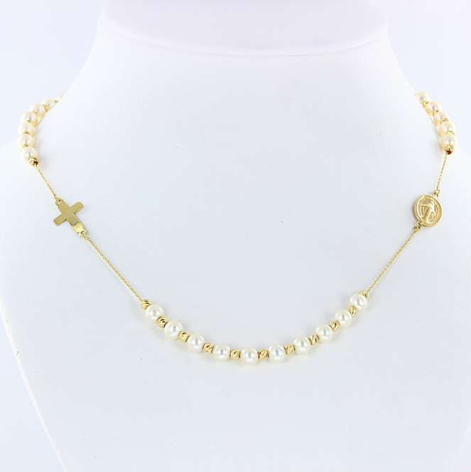 Pearl necklace in yellow gold 