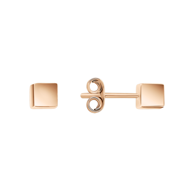Stud earrings 