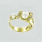 Women's ring with pearls and zirconia 