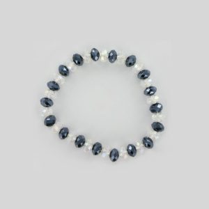 Armband aus Natursteinen
